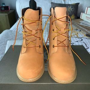 Timberland heeled boots